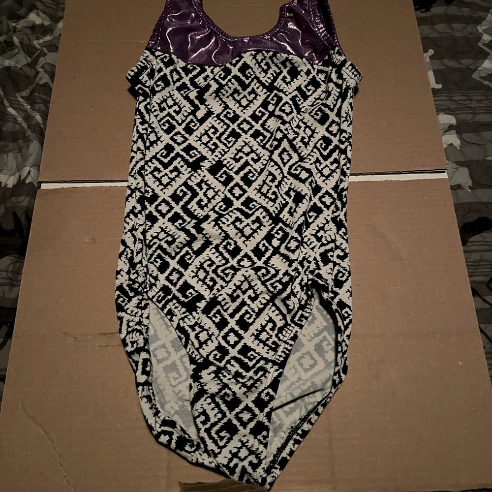 Gymnastic leotard